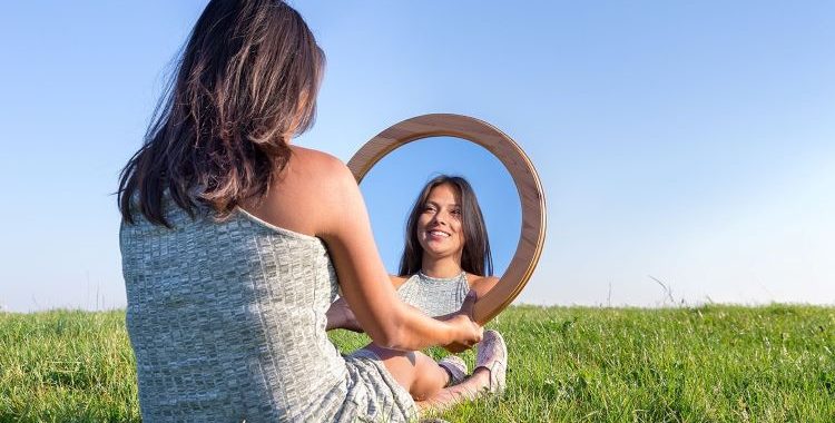 A Importância do Autoconhecimento. A felicidade está dentro de você, esperando ser descoberta e nutrida. Saiba mais em nosso site