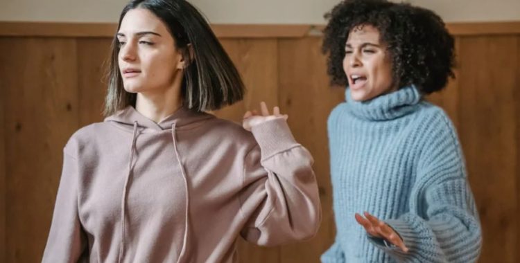 O Perigo da Superioridade Moral A Profunda Lição de "Crime e Castigo": O Perigo da Superioridade Moral. Saiba mais acessando nosso site para esta e outras reflexões